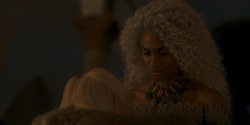 extant_HouseOfTheDragon_1x06-ThePrincessAndTheQueen_2226.jpg