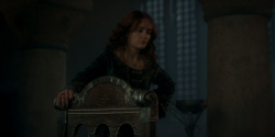 extant_HouseOfTheDragon_2x02-RhaenyraTheCruel_00795.jpg