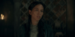 extant_HouseOfTheDragon_2x02-RhaenyraTheCruel_04039.jpg