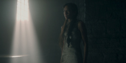 extant_HouseOfTheDragon_2x02-RhaenyraTheCruel_05034.jpg